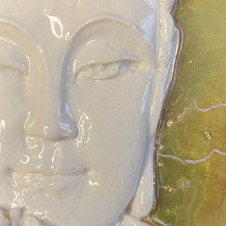 Bouddha-des-céramiques-uniques-d-or-et-de-porcelaine NAMO ART - Mona Bessaa