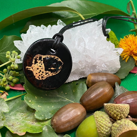 Pendentif gland noir et or en porcelaine réf.G2 NAMO ART - Mona Bessaa