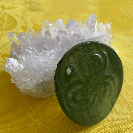 Pendentif Triskel en porcelaine NAMO ART - Mona Bessaa