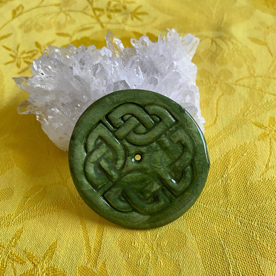 Amulette Entrelacs en porcelaine E2 NAMO ART - Mona Bessaa