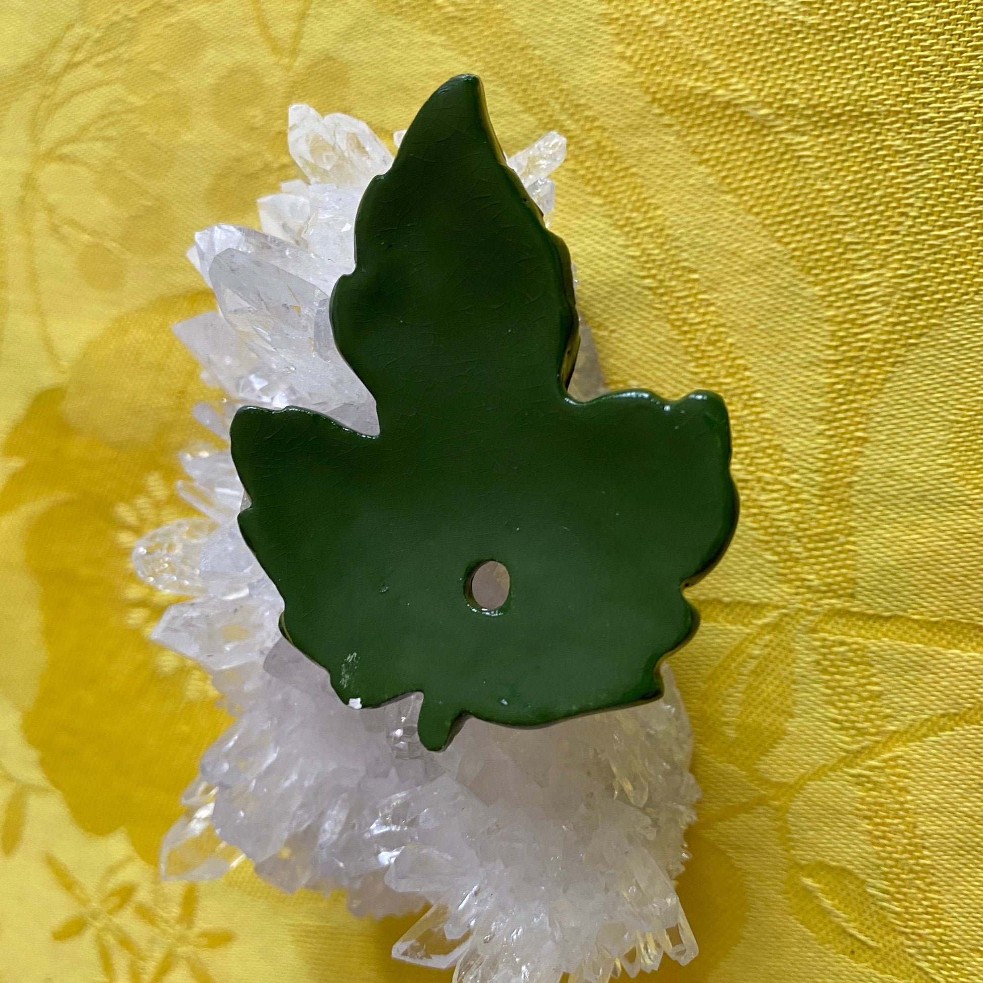 Pendentif Feuille vert et or NAMO ART - Mona Bessaa