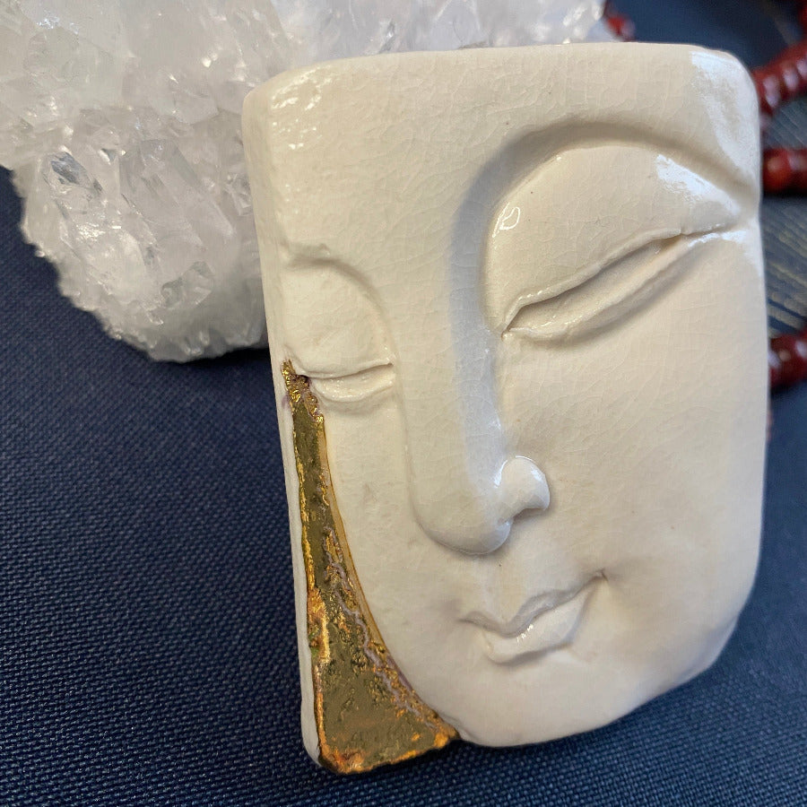 Bouddha Porcelaine et Or. Réf. BYF0#2#7 NAMO ART - Mona Bessaa