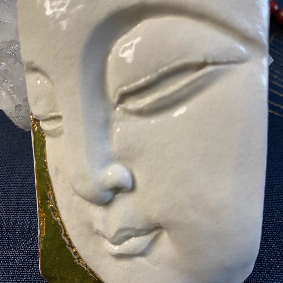 Bouddha Porcelaine et Or. Réf. BYF0#2#7 NAMO ART - Mona Bessaa