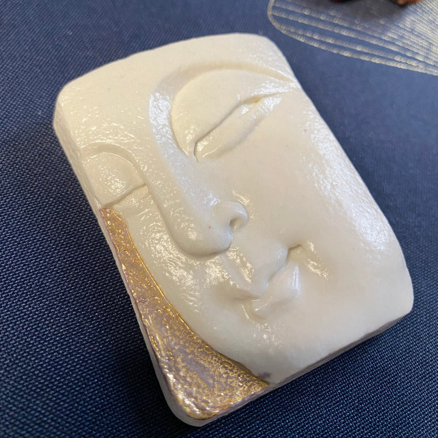 Bouddha Porcelaine et Or. Réf. BYF0#3#8 NAMO ART - Mona Bessaa