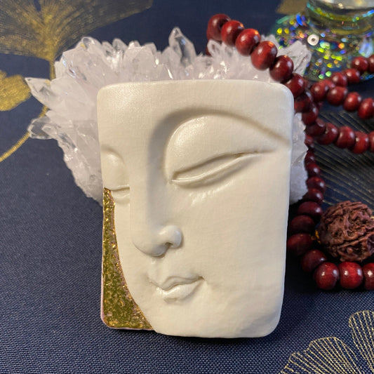 Bouddha Porcelaine et Or. Réf. BYF0#5#10 NAMO ART - Mona Bessaa