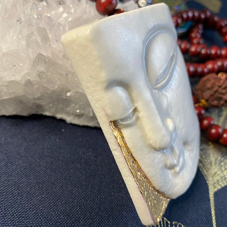 Bouddha Porcelaine et Or. Réf. BYF0#5#10 NAMO ART - Mona Bessaa