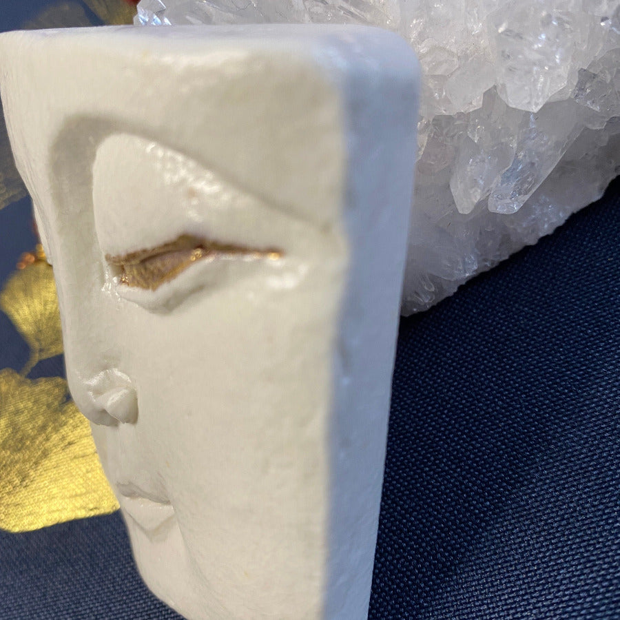 Bouddha Porcelaine et Or. Réf. BYFT-0#1/1#12 NAMO ART - Mona Bessaa