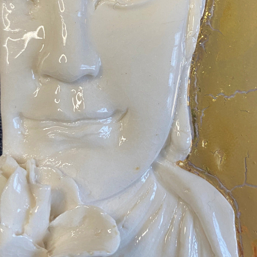 Bouddha à Fleur Porcelaine et Or. Réf. BFPO#1/1#13 NAMO ART - Mona Bessaa