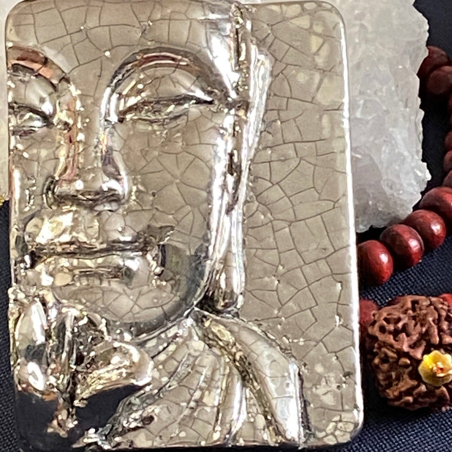 Bouddha à Fleur Porcelaine et Platine. Réf. BFP#1-1#16 NAMO ART - Mona Bessaa