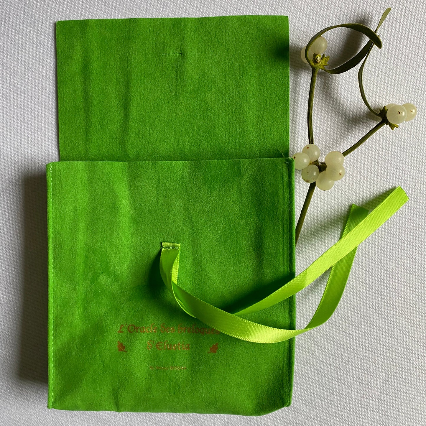 Pochettes en velours à rabat pour Oracle des breloques de Mona et Oracle des breloques d'Eluetia NAMO ART - Mona Bessaa