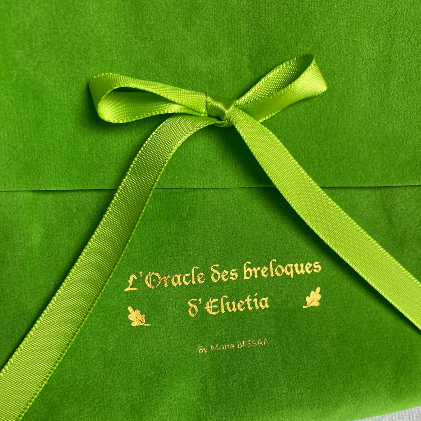 Pochettes en velours à rabat pour Oracle des breloques de Mona et Oracle des breloques d'Eluetia NAMO ART - Mona Bessaa