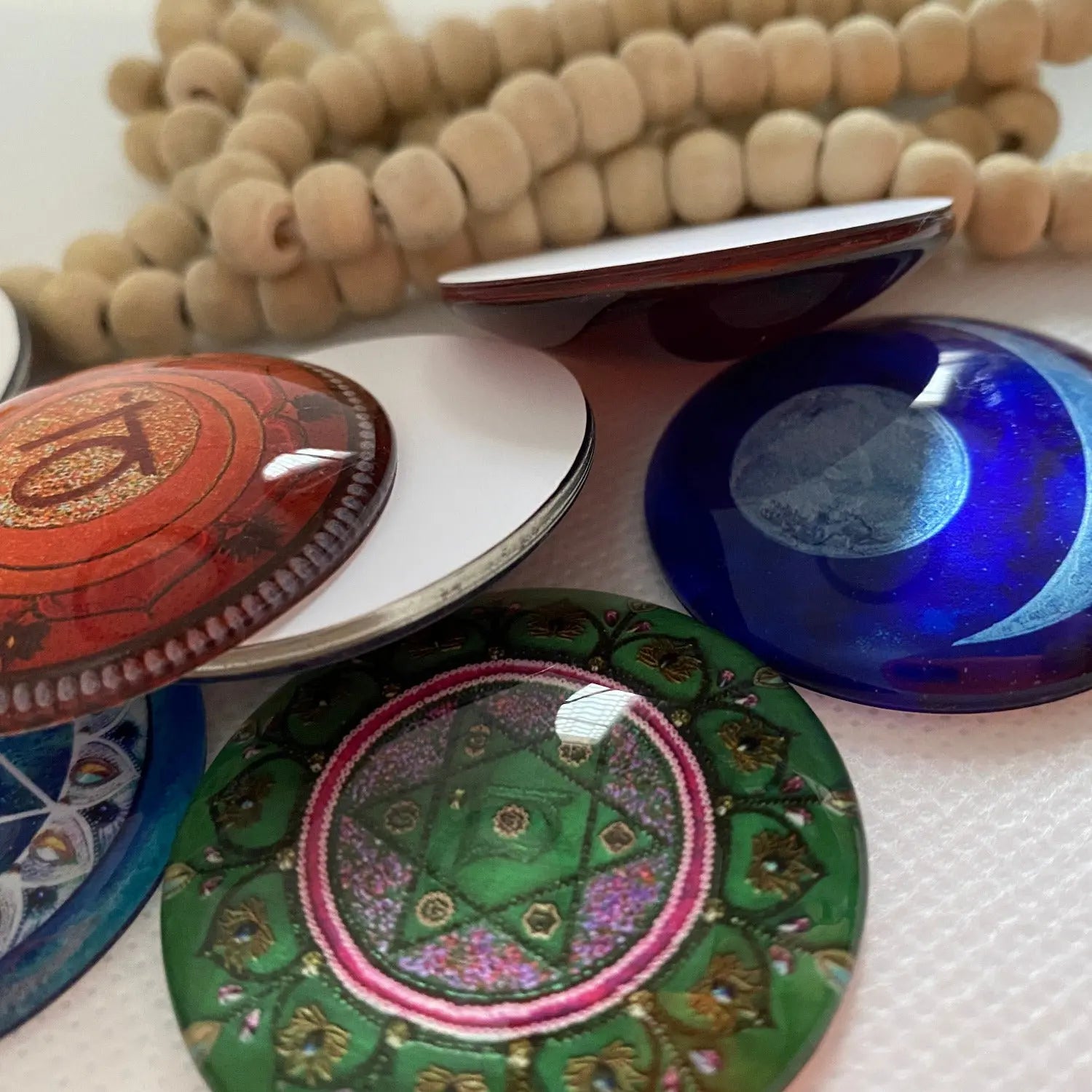 8 Cabochons en verre Chakras majeurs NAMO ART