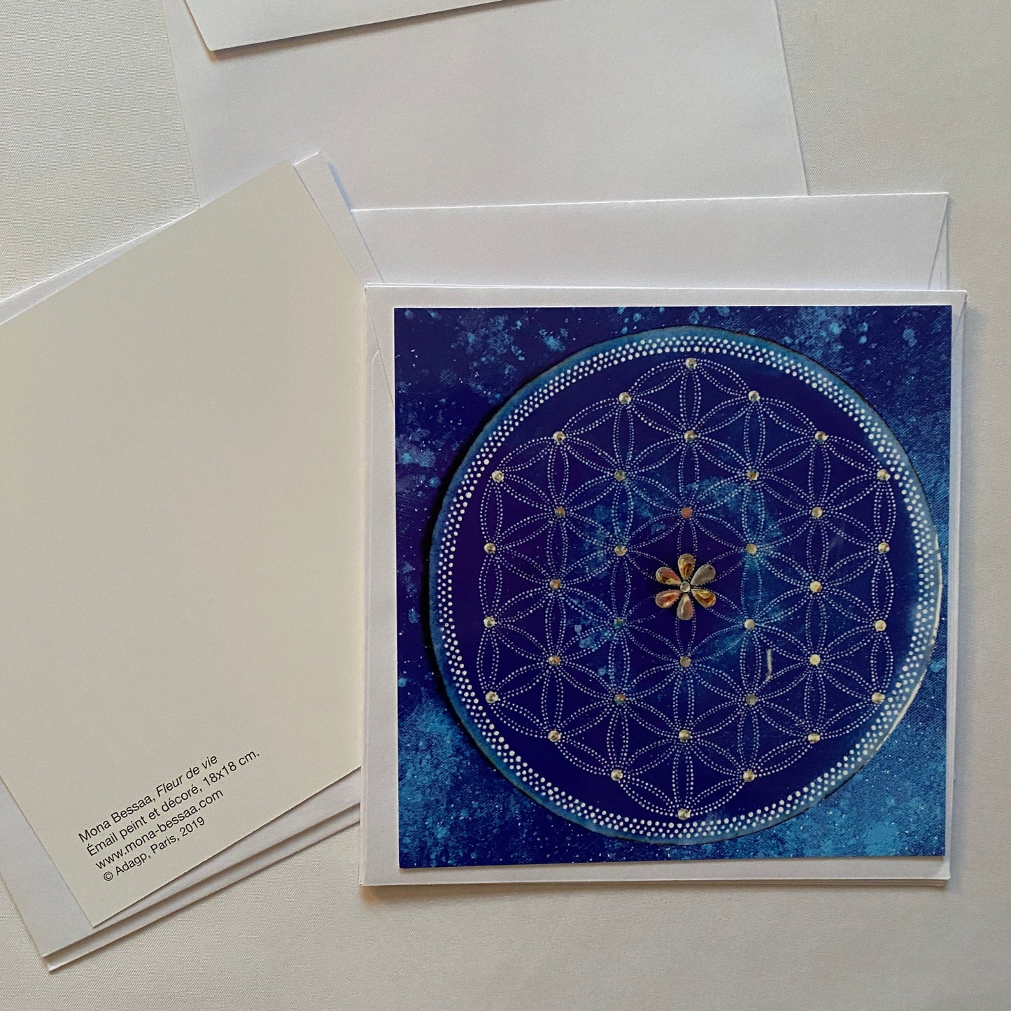 Fleur de vie bleue, d'après une oeuvre de l'artiste Mona Bessaa. Lot de 3 cartes.